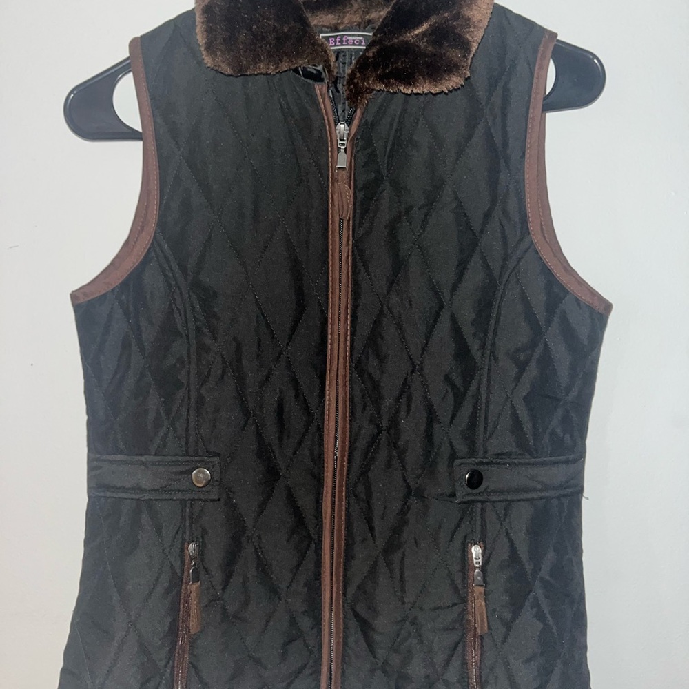 Women's Quilted Vest with Faux Fur Collar